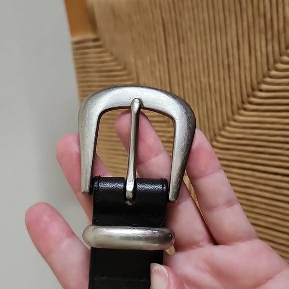 Gap Womens Embroidered Genuine Leather Belt Black with Silver Hardware Size 26 - Picture 3 of 5